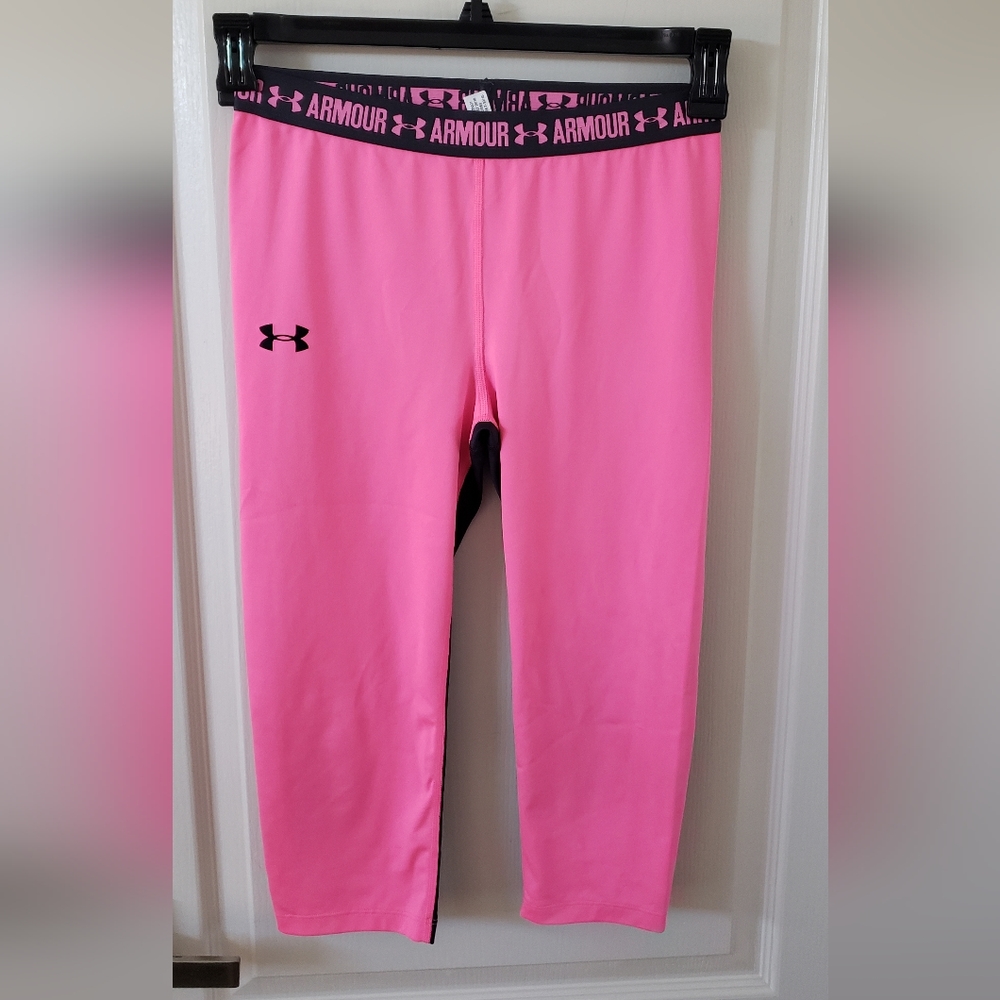 Under Armour pink and black leggings, size M, good used condition